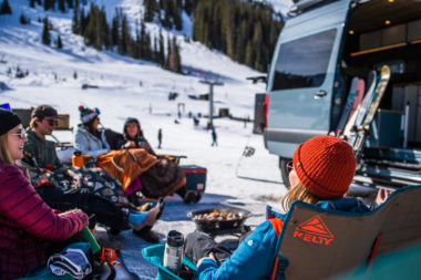 Spring Tailgating Tips: Where to Go, What to Bring + How to Slay Après